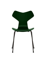 3130 Grand Prix stol lakeret af Arne Jacobsen - Evergreen / Sort - Jacobsen Plus
