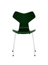 3130 Grand Prix stol lakeret af Arne Jacobsen - Evergreen / Hvid - Jacobsen Plus