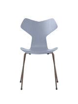 3130 Grand Prix stol i farvet ask af Arne Jacobsen - Lavender Blue / Brown Bronze - Jacobsen Plus