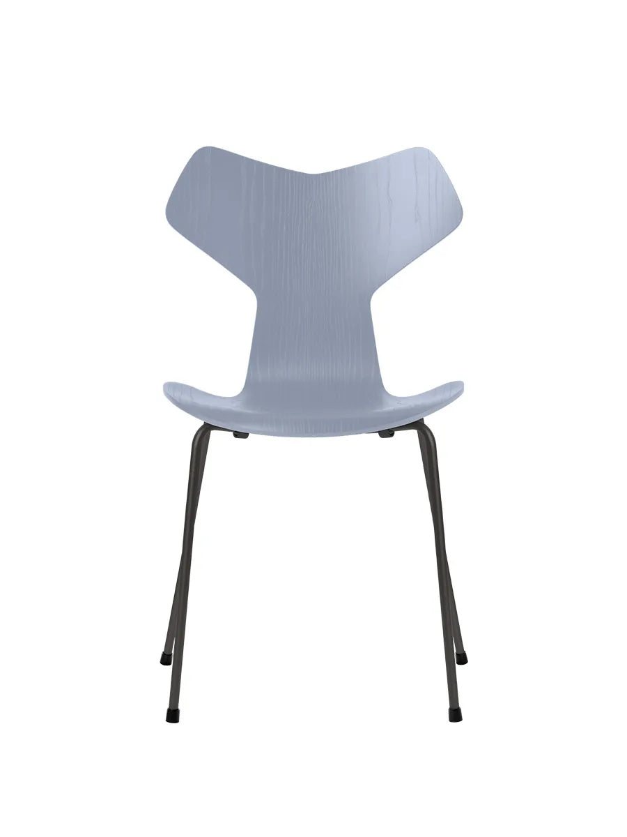 3130 Grand Prix stol i farvet ask af Arne Jacobsen - Lavender Blue / Warm Graphite - Jacobsen Plus