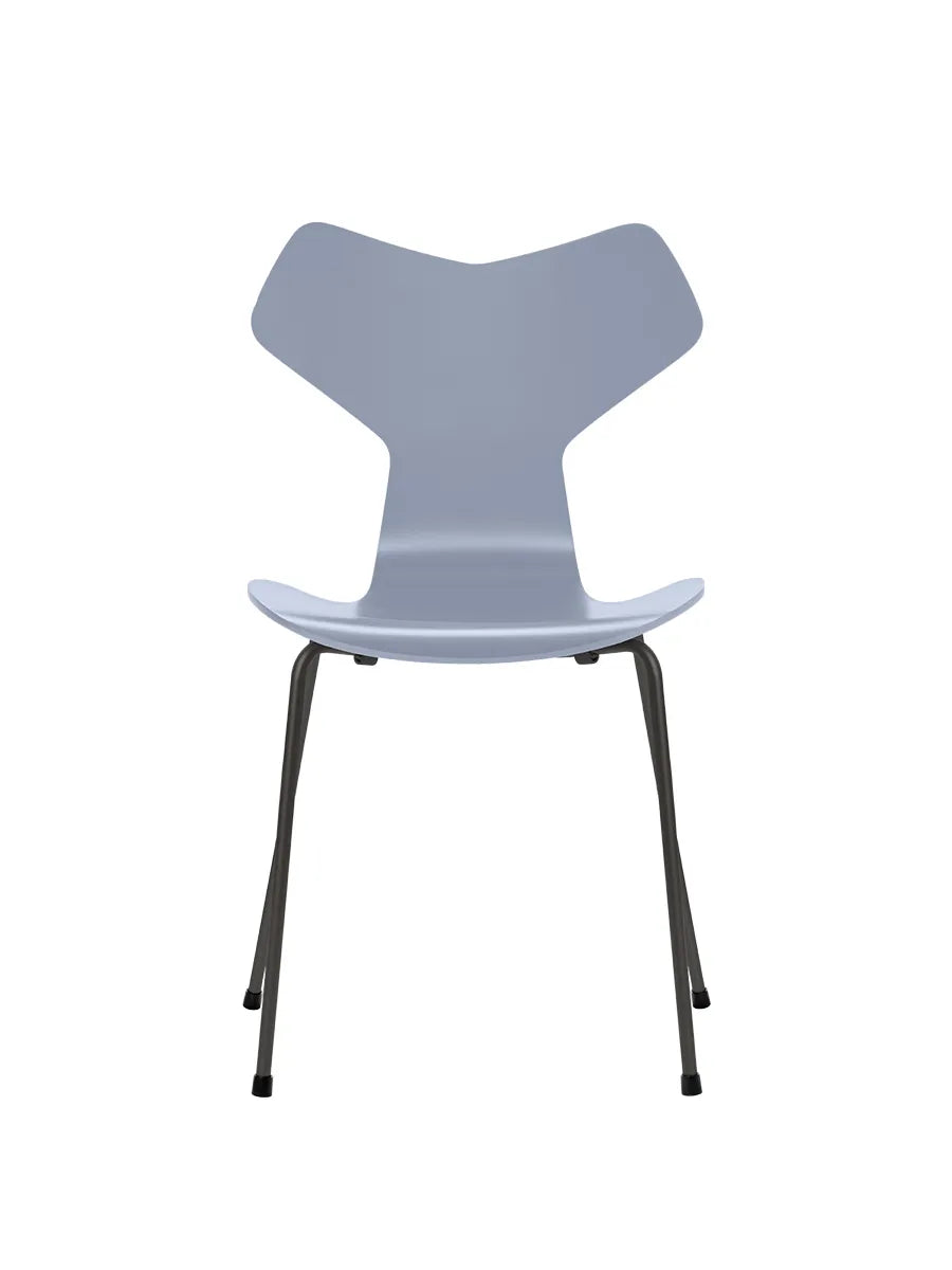 3130 Grand Prix stol lakeret af Arne Jacobsen - Lavender Blue / Warm Graphite - Jacobsen Plus