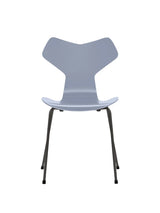 3130 Grand Prix stol lakeret af Arne Jacobsen - Lavender Blue / Warm Graphite - Jacobsen Plus