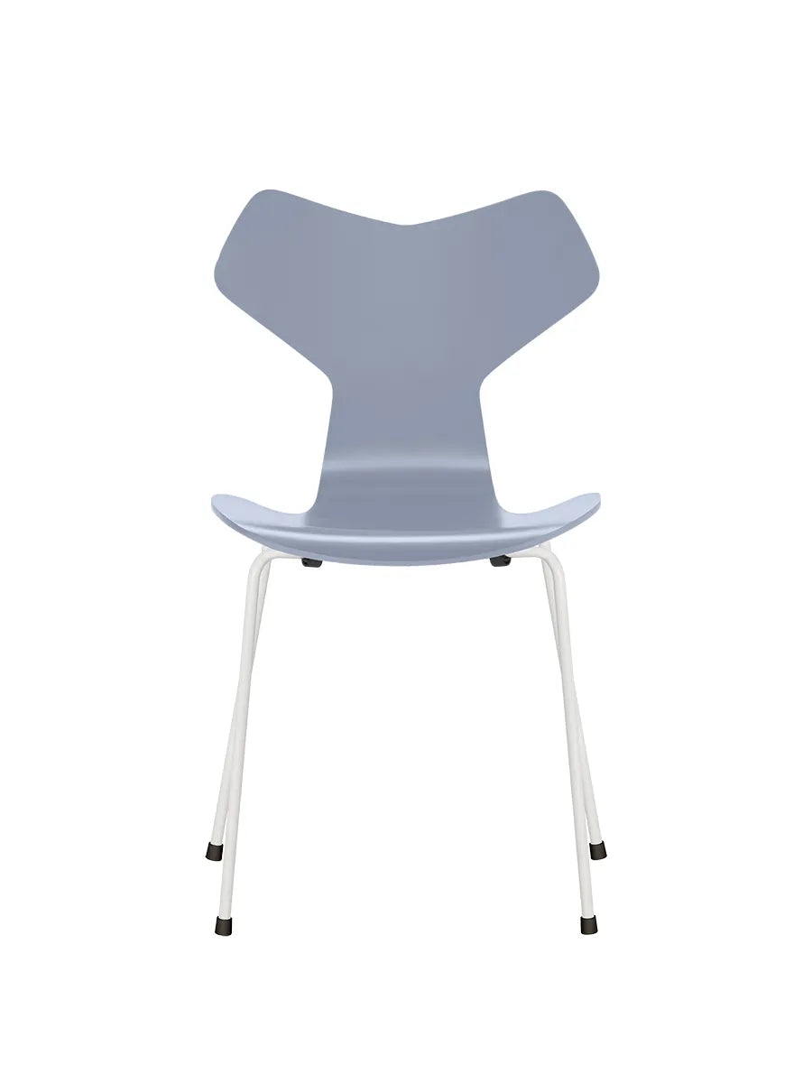 3130 Grand Prix stol lakeret af Arne Jacobsen - Lavender Blue / Hvid - Jacobsen Plus