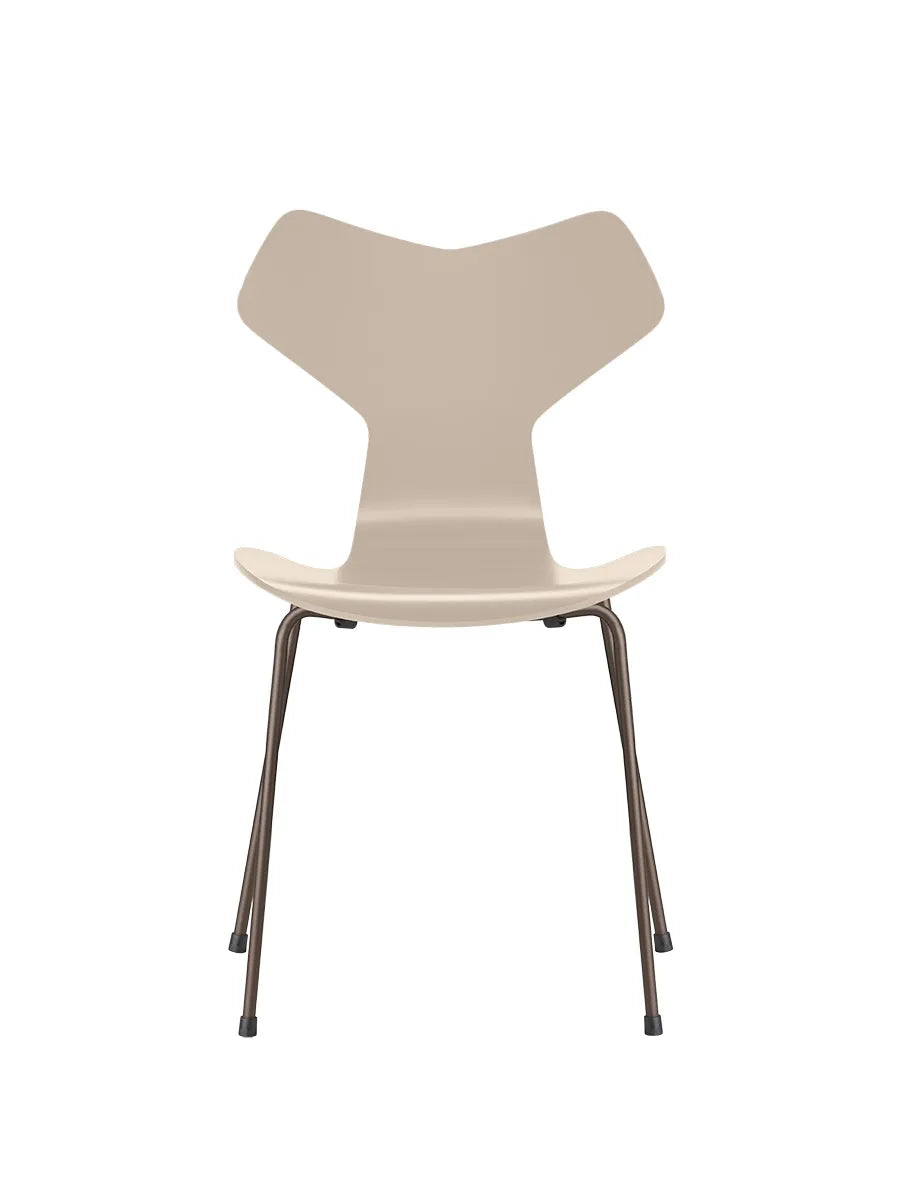3130 Grand Prix stol lakeret af Arne Jacobsen - Light Beige / Brown Bronze - Jacobsen Plus