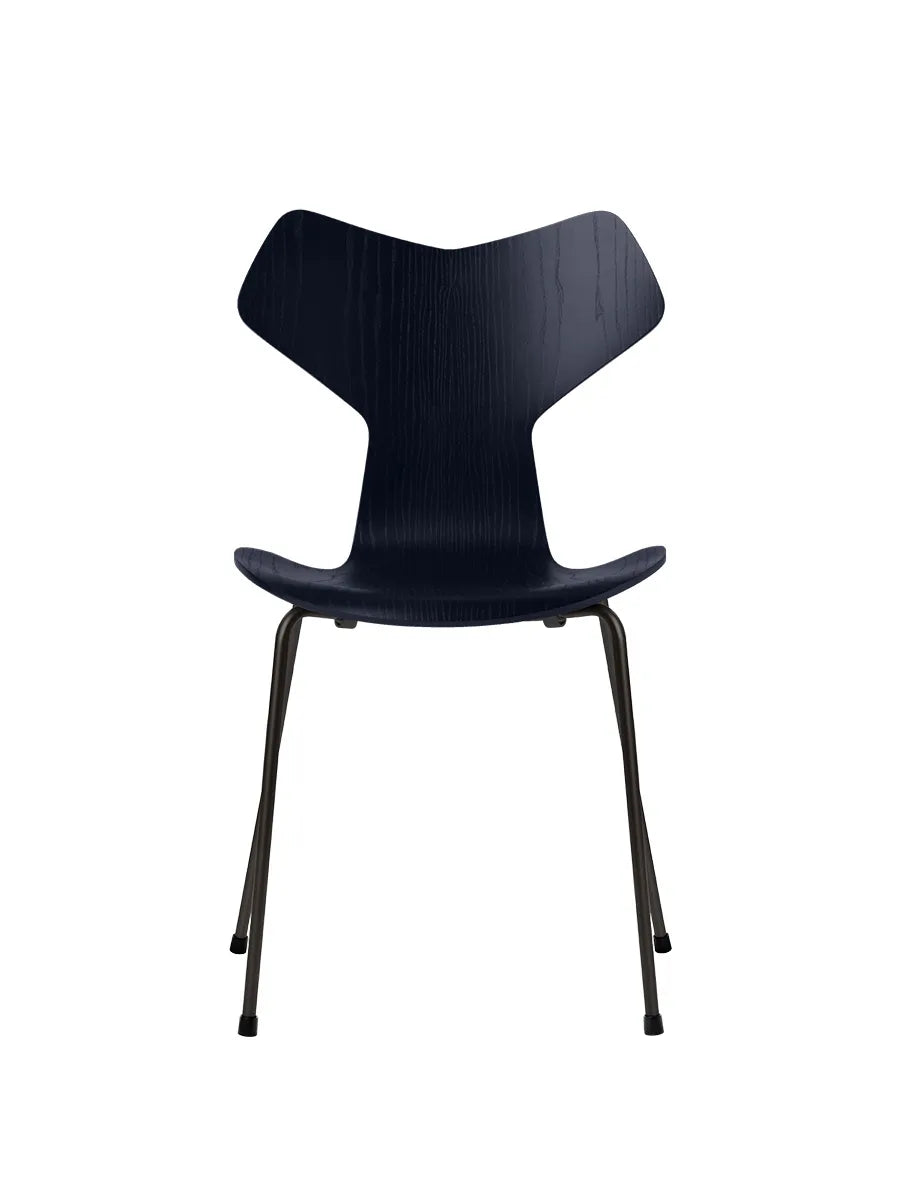3130 Grand Prix stol i farvet ask af Arne Jacobsen - Midnight Blue / Sort - Jacobsen Plus