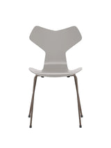 3130 Grand Prix stol lakeret af Arne Jacobsen - Nine Grey / Brown Bronze - Jacobsen Plus
