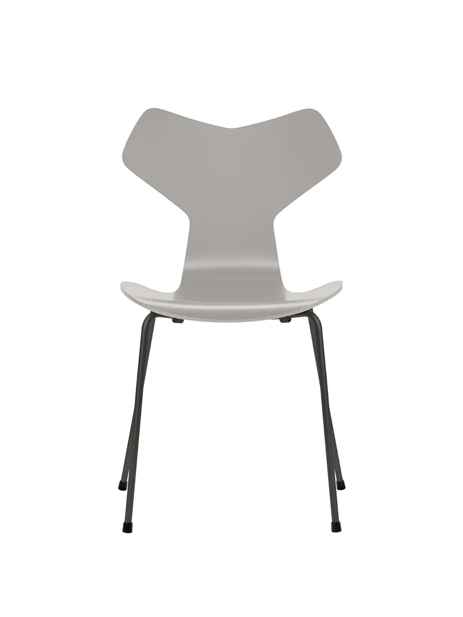 3130 Grand Prix stol lakeret af Arne Jacobsen - Nine Grey / Warm Graphite - Jacobsen Plus