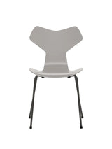 3130 Grand Prix stol lakeret af Arne Jacobsen - Nine Grey / Warm Graphite - Jacobsen Plus