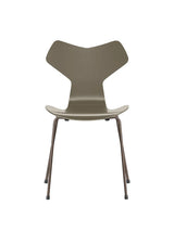 3130 Grand Prix stol lakeret af Arne Jacobsen - Olive Green / Brown Bronze - Jacobsen Plus