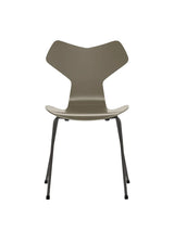 3130 Grand Prix stol lakeret af Arne Jacobsen - Olive Green / Warm Graphite - Jacobsen Plus