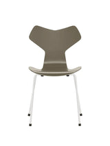 3130 Grand Prix stol lakeret af Arne Jacobsen - Olive Green / Hvid - Jacobsen Plus