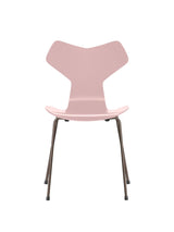 3130 Grand Prix stol lakeret af Arne Jacobsen - Pale Rose / Brown Bronze - Jacobsen Plus