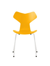 3130 Grand Prix stol i farvet ask af Arne Jacobsen - True Yellow / Hvid - Jacobsen Plus