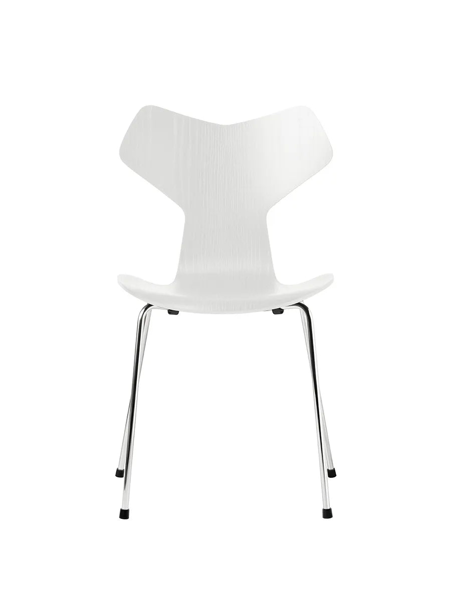 3130 Grand Prix stol i farvet ask af Arne Jacobsen - Hvid / Krom - Jacobsen Plus