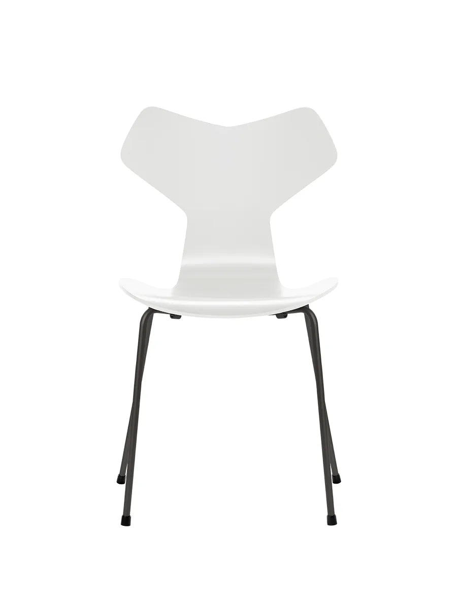 3130 Grand Prix stol lakeret af Arne Jacobsen