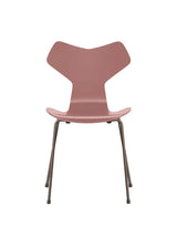 3130 Grand Prix stol lakeret af Arne Jacobsen - Wild Rose / Brown Bronze - Jacobsen Plus