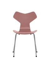 3130 Grand Prix stol lakeret af Arne Jacobsen - Wild Rose / Silver Grey - Jacobsen Plus