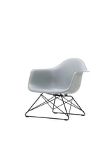 Eames Plastic Armchair LAR, sortlakeret fra Vitra - 2 - Jacobsen Plus