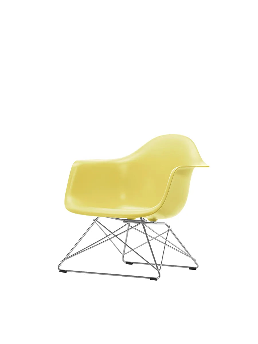 Eames Plastic Armchair LAR, forkromet fra Vitra