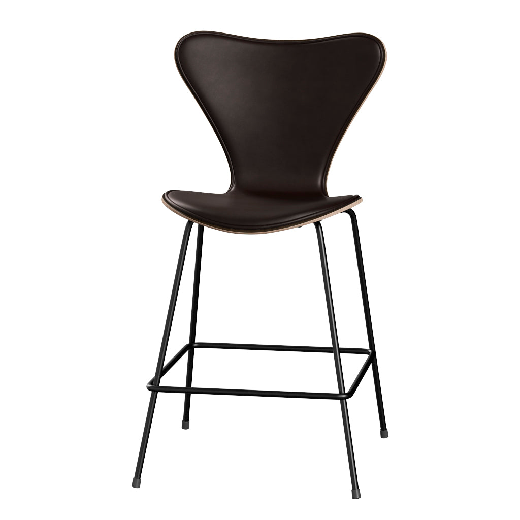 Fritz Hansen - 3187 lav barstol, naturfiner og forsidepolstret i Grace læder - Mørkbejdset eg - Mørk brun læder - Sort stel - Jacobsen Plus
