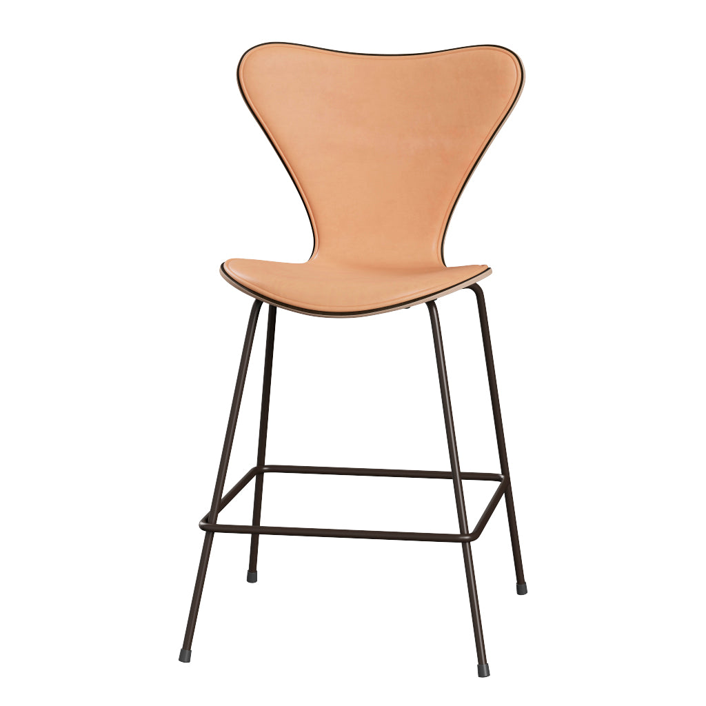 Fritz Hansen - 3187 lav barstol, naturfiner og forsidepolstret i Natur læder - Mørkbejdset eg - Brown Bronze stel - Jacobsen Plus