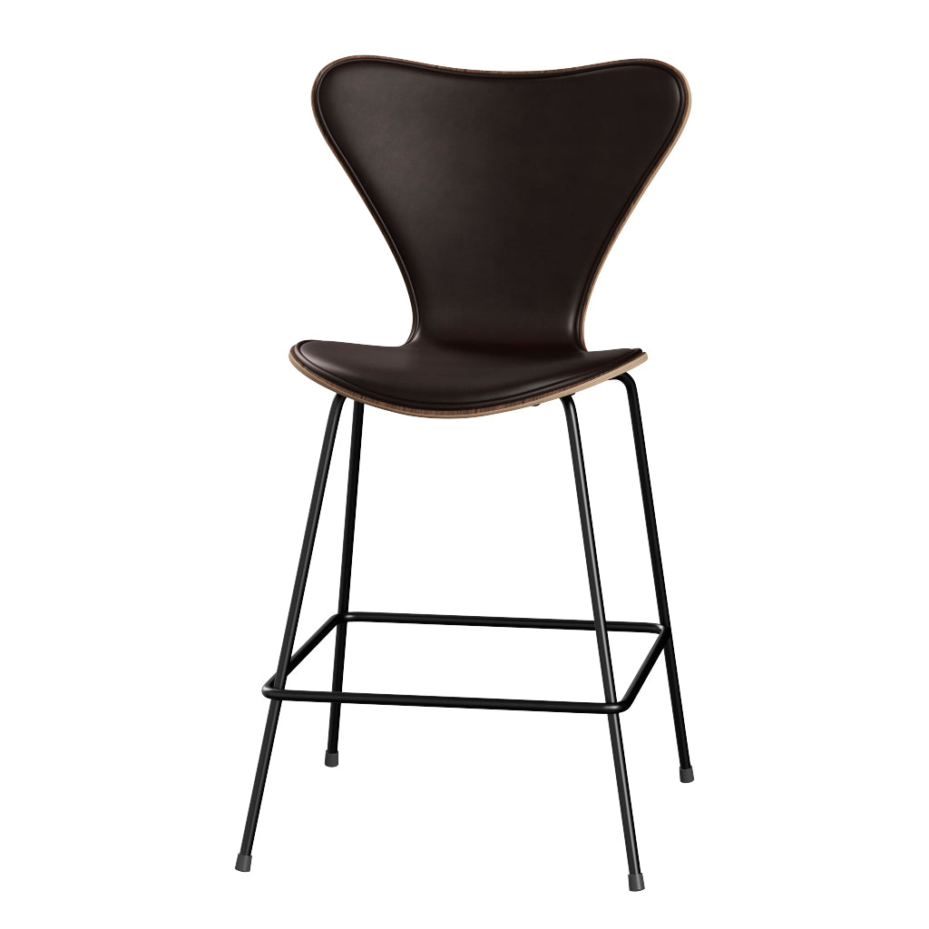 Fritz Hansen - 3187 lav barstol, naturfiner og forsidepolstret i Grace læder - Valnød - Mørk brun læder - Sort stel - Jacobsen Plus