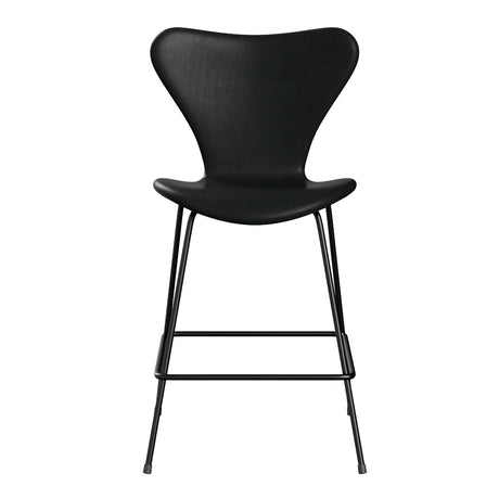 Fritz Hansen - 3187 lav barstol, fuldpolstret i Grace læder - Sort læder - Krom stel - Jacobsen Plus