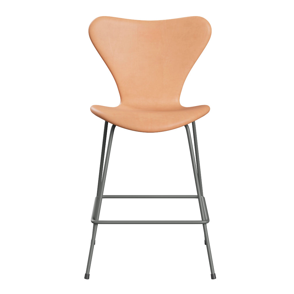 Fritz Hansen - 3187 lav barstol, fuldpolstret i Natur læder - Silver Grey stel - Jacobsen Plus