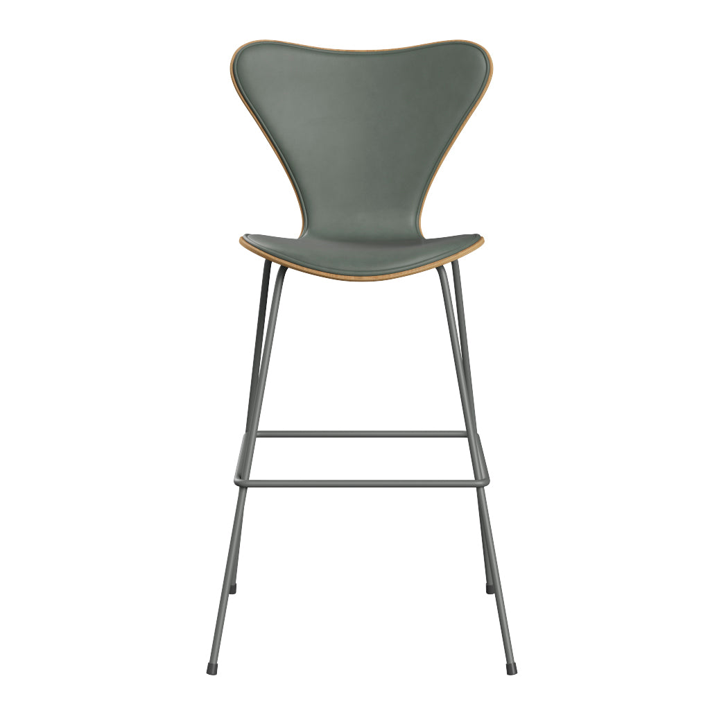 Fritz Hansen - 3197 høj barstol, naturfiner og forsidepolstret i Grace læder - Eg - Concrete Grey læder - Silver Grey stel - Jacobsen Plus