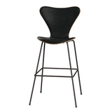 Fritz Hansen - 3197 høj barstol, naturfiner og forsidepolstret i Grace læder - Valnød - Sort læder - Warm Graphite stel - Jacobsen Plus