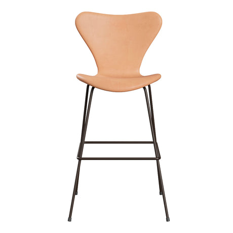 Fritz Hansen - 3197 høj barstol, fuldpolstret i Natur læder - Krom stel - Jacobsen Plus