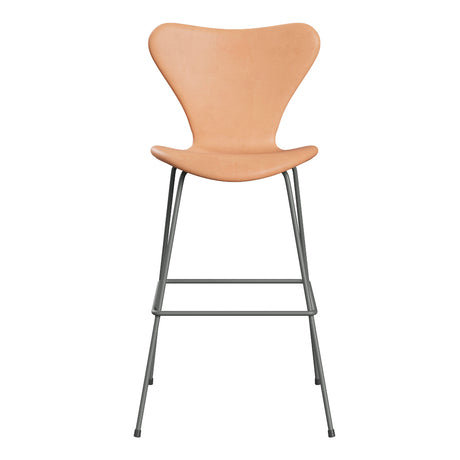 Fritz Hansen - 3197 høj barstol, fuldpolstret i Natur læder - Krom stel - Jacobsen Plus