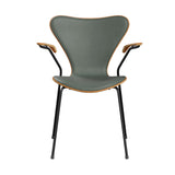 Fritz Hansen - 3207 stol med armlæn, naturfiner og forsidepolstret i Grace læder - Kirsebær - Concrete Grey læder - Sort stel - Jacobsen Plus