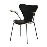 Fritz Hansen - 3207 stol med armlæn, naturfiner og forsidepolstret i Grace læder - Mørkbejdset eg- Sort læder - Brown Bronze stel - Jacobsen Plus
