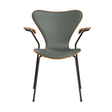 Fritz Hansen - 3207 stol med armlæn, naturfiner og forsidepolstret i Grace læder - Elm - Concrete Grey læder - Brown Bronze stel - Jacobsen Plus