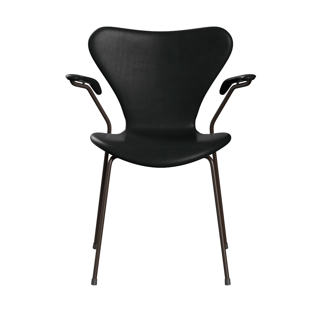 Fritz Hansen - 3207 stol med armlæn, fuldpolstret i Grace læder - Black læder - Brown Bronze stel - Jacobsen Plus