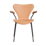 Fritz Hansen - 3207 stol med armlæn, fuldpolstret i Natur læder - Brown Bronze stel - Jacobsen Plus