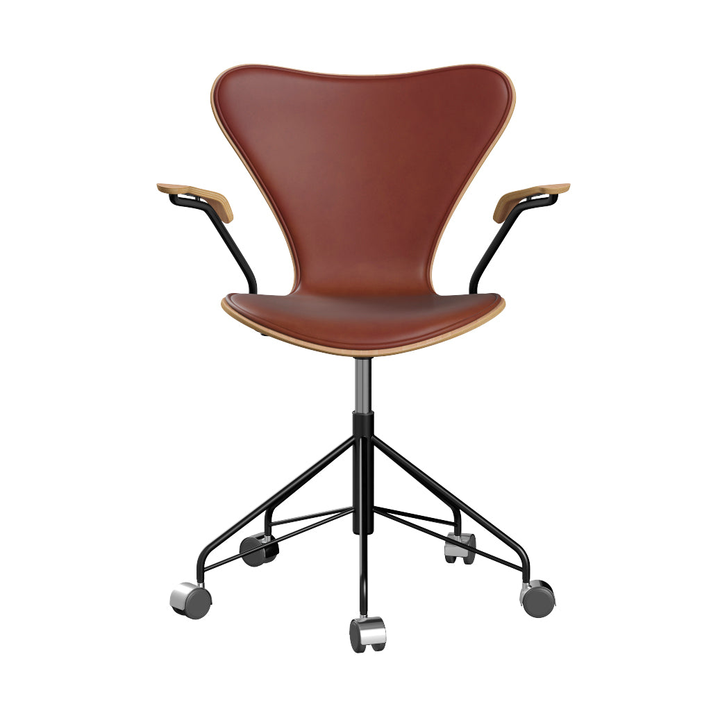 Fritz Hansen - 3217 kontorstol med armlæn, naturfiner og forsidepolstret i Grace læder - Bøg - Kastanjebrun læder - Sort stel - Jacobsen Plus