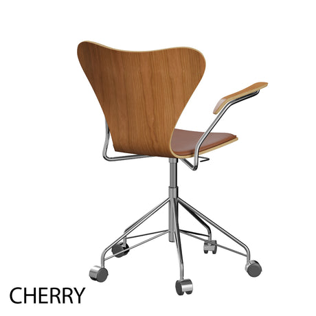 Fritz Hansen - 3217 kontorstol med armlæn, naturfiner og forsidepolstret i Grace læder - Bøg - Sort læder - Krom stel - Jacobsen Plus