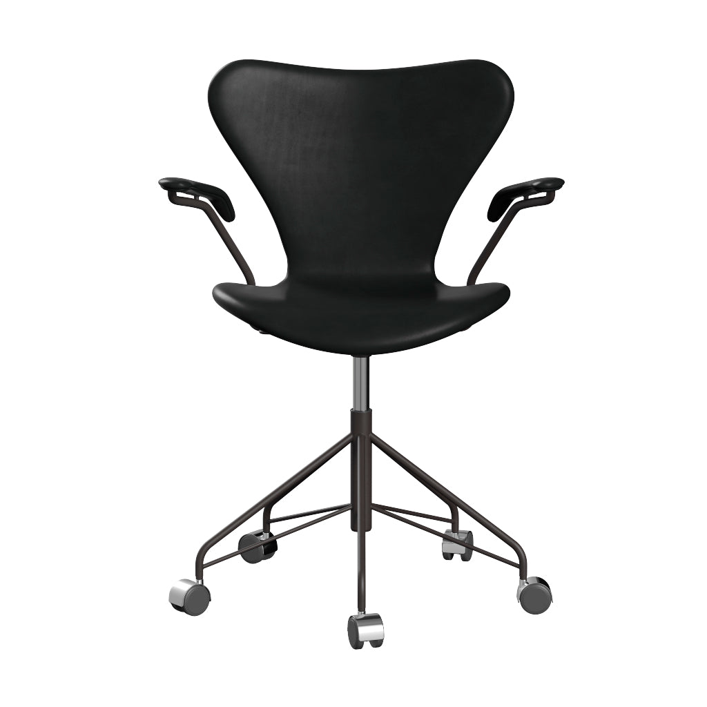 Fritz Hansen - 3217 kontorstol med armlæn, fuldpolstret i Grace læder - Sort læder - Warm Graphite stel - Jacobsen Plus