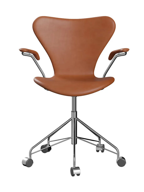 3217 Serie 7 Kontorstol af Arne Jacobsen - Fuldpolstret / Grace læder / Valnød - Jacobsen Plus