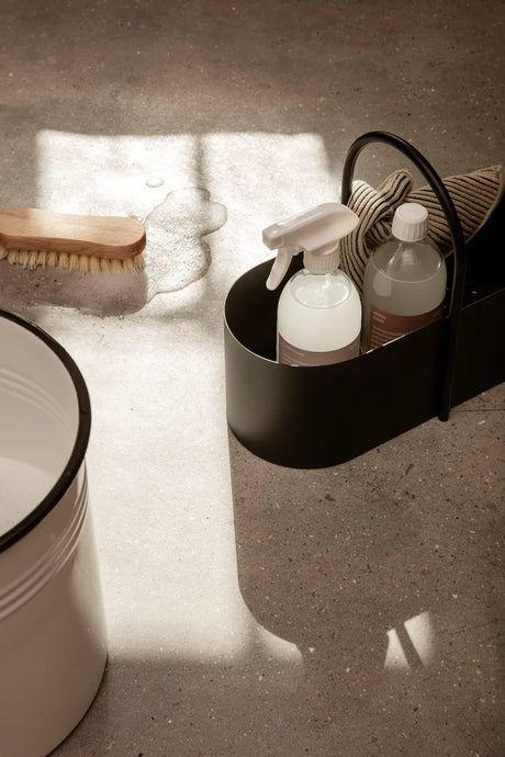 Grib Toolbox fra Ferm Living - Black - Jacobsen Plus