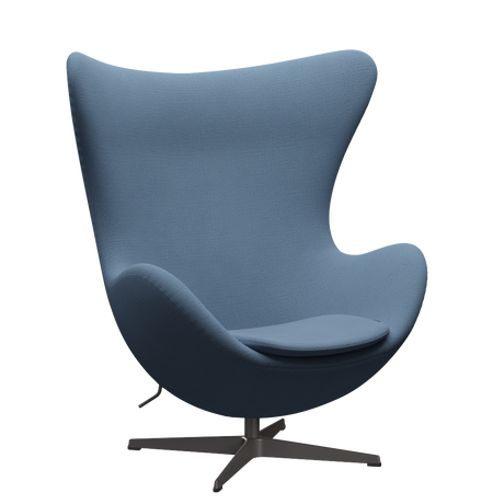 3316 Ægget loungestol, stel i warm graphite af Arne Jacobsen - Christianshavn - 1152 Light Blue - Jacobsen Plus