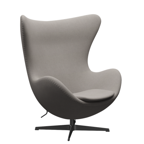 3316 Ægget loungestol, stel i sort af Arne Jacobsen - Hallingdal - 113 Light Grey - Jacobsen Plus