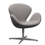 3320 Svanen loungestol, stel i silver grey af Arne Jacobsen - Christianshavn - 1121 Beige - Jacobsen Plus