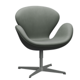3320 Svanen loungestol, stel i silver grey af Arne Jacobsen - Grace læder - Concrete Grey - Jacobsen Plus