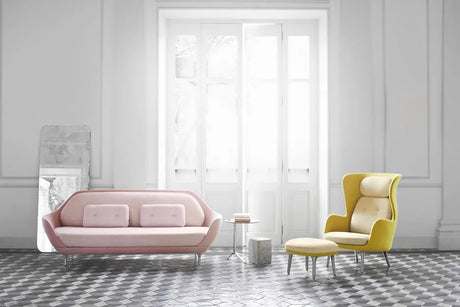 Ro Skammel fra Fritz Hansen - Christianshavn / Aluminium - Jacobsen Plus