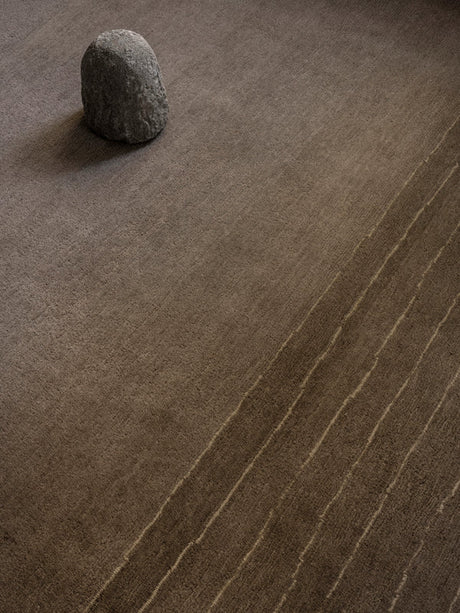 Drift Line gulvtæppe, Moss fra Linie Design - 140 x 200 cm. - Jacobsen Plus