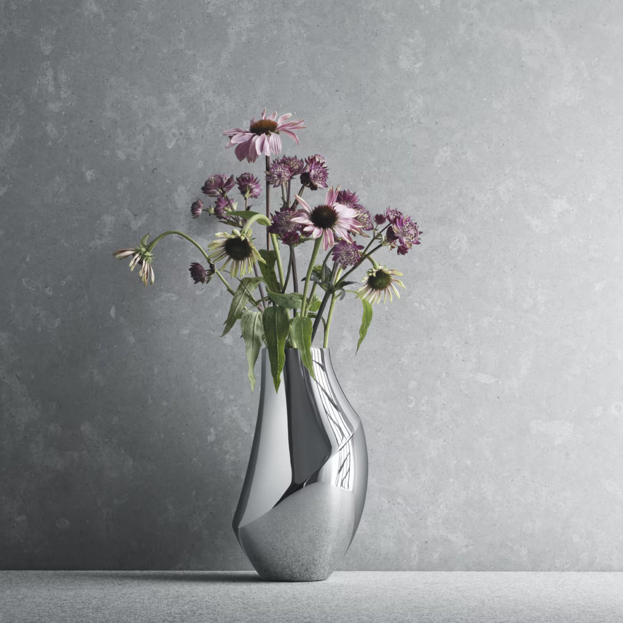 Flora Vase, medium fra Georg Jensen - 2 - Jacobsen Plus