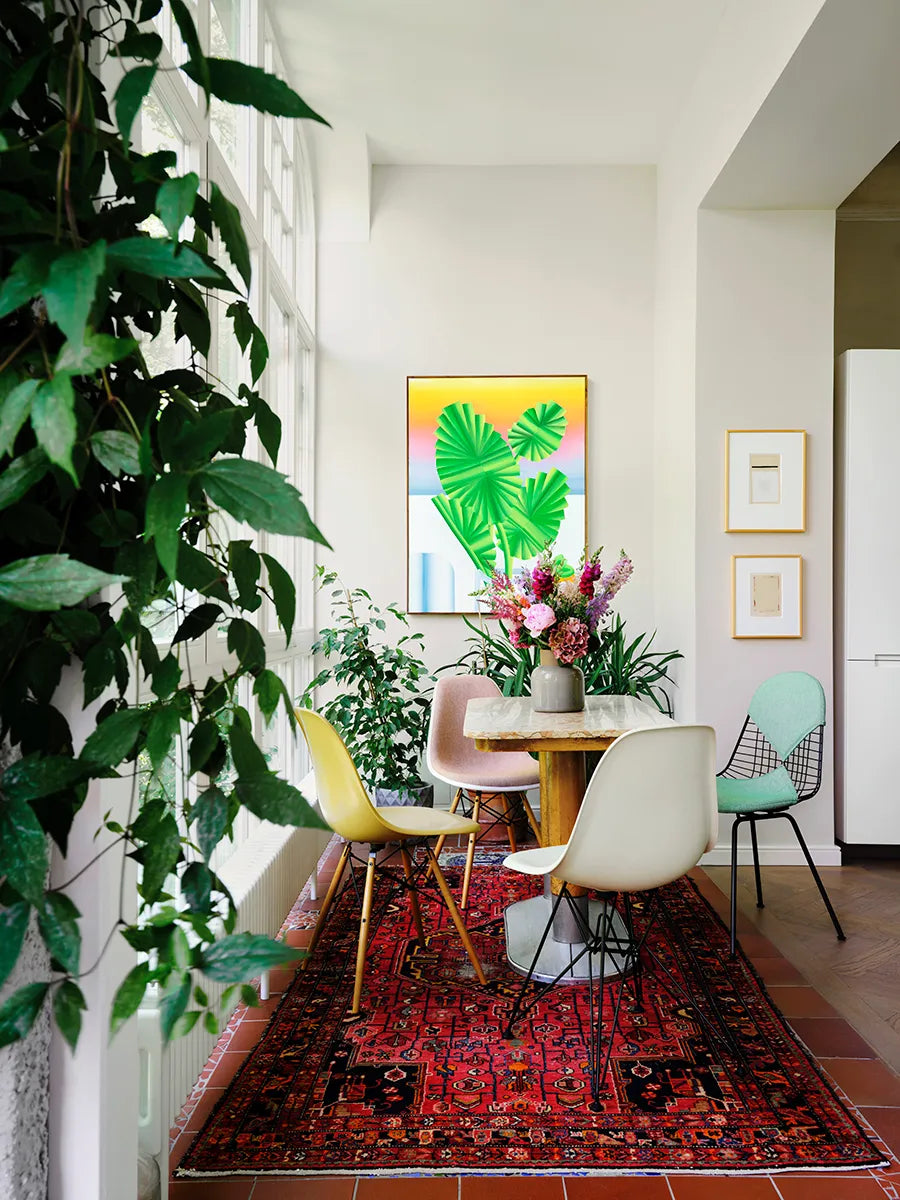 Eames Fiberglass Chair DSR, sortlakeret fra Vitra